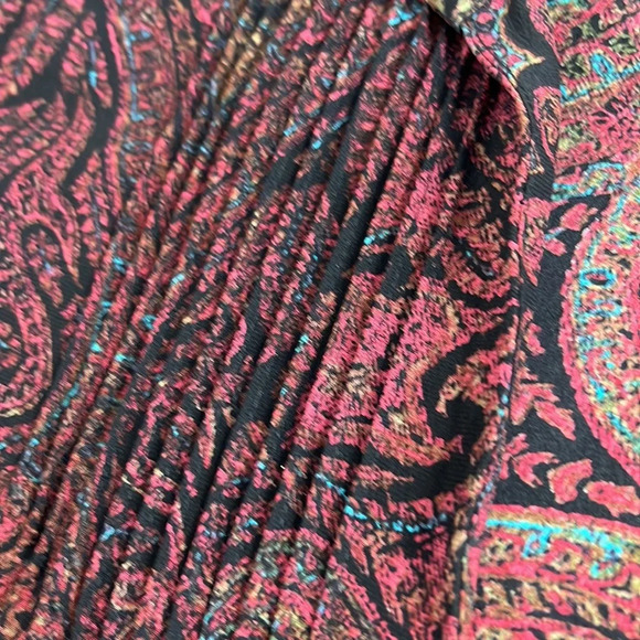 Elizabeth & James Blouse Size Small Paisley Print V-Neck Tab Sleeves Sheer - Picture 9 of 9